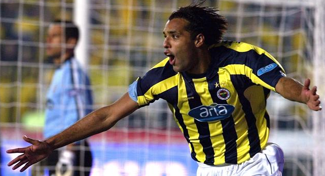 Van Hooijdonk Tercihini Bets10' dan Yana Kullandı